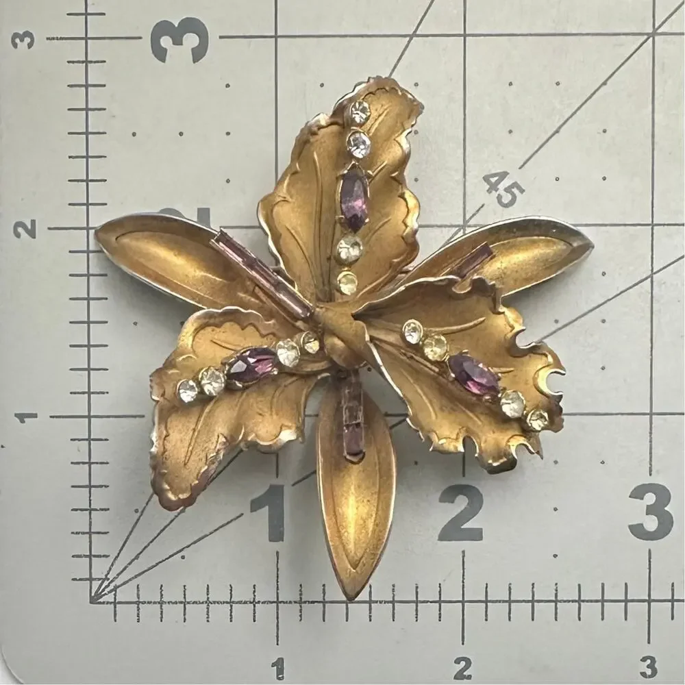 Vintage gold tone purple clear rhinestones large 3D iris flower brooch